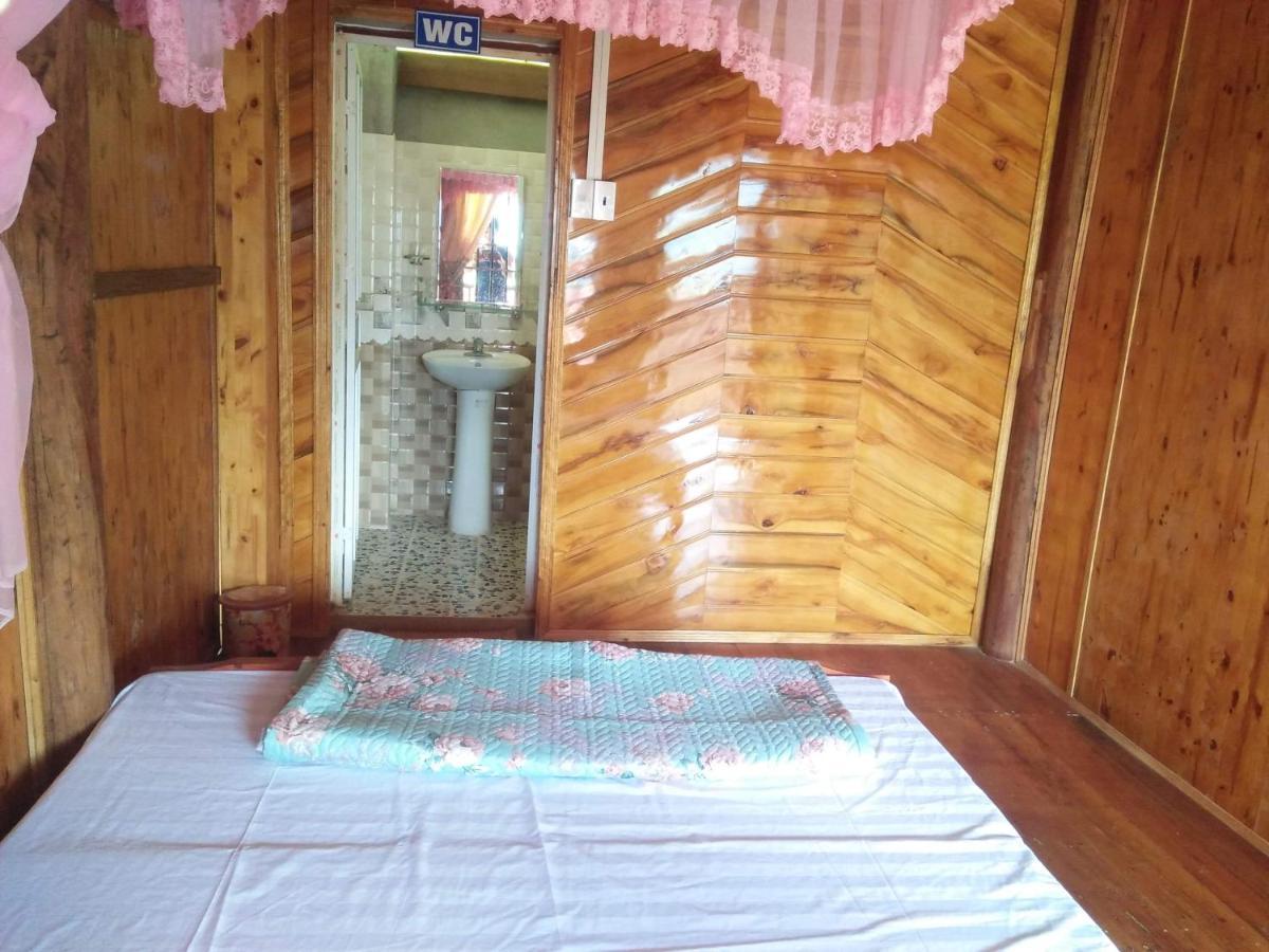 Tran Xuan Homestay Ba Be Village מראה חיצוני תמונה